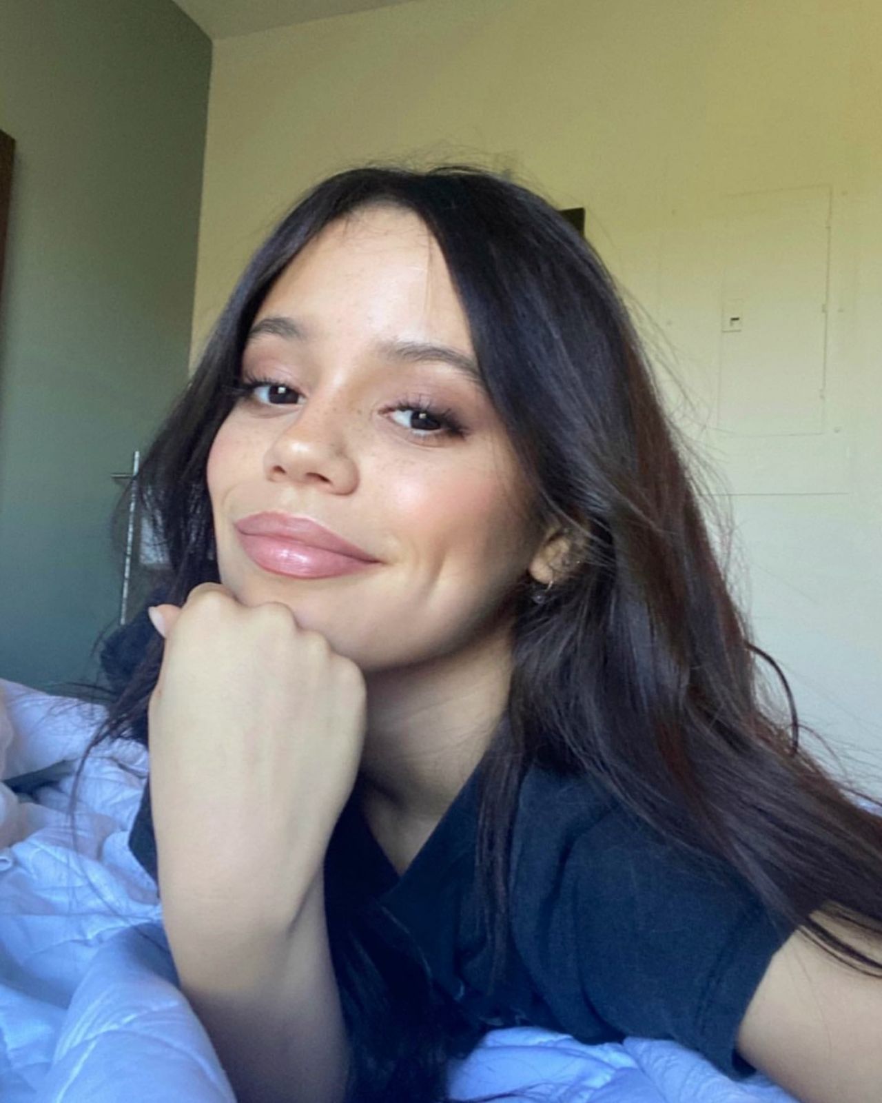 1280x1600  jenna ortega 'yes day,' 'scream' profile и интервью 2021 