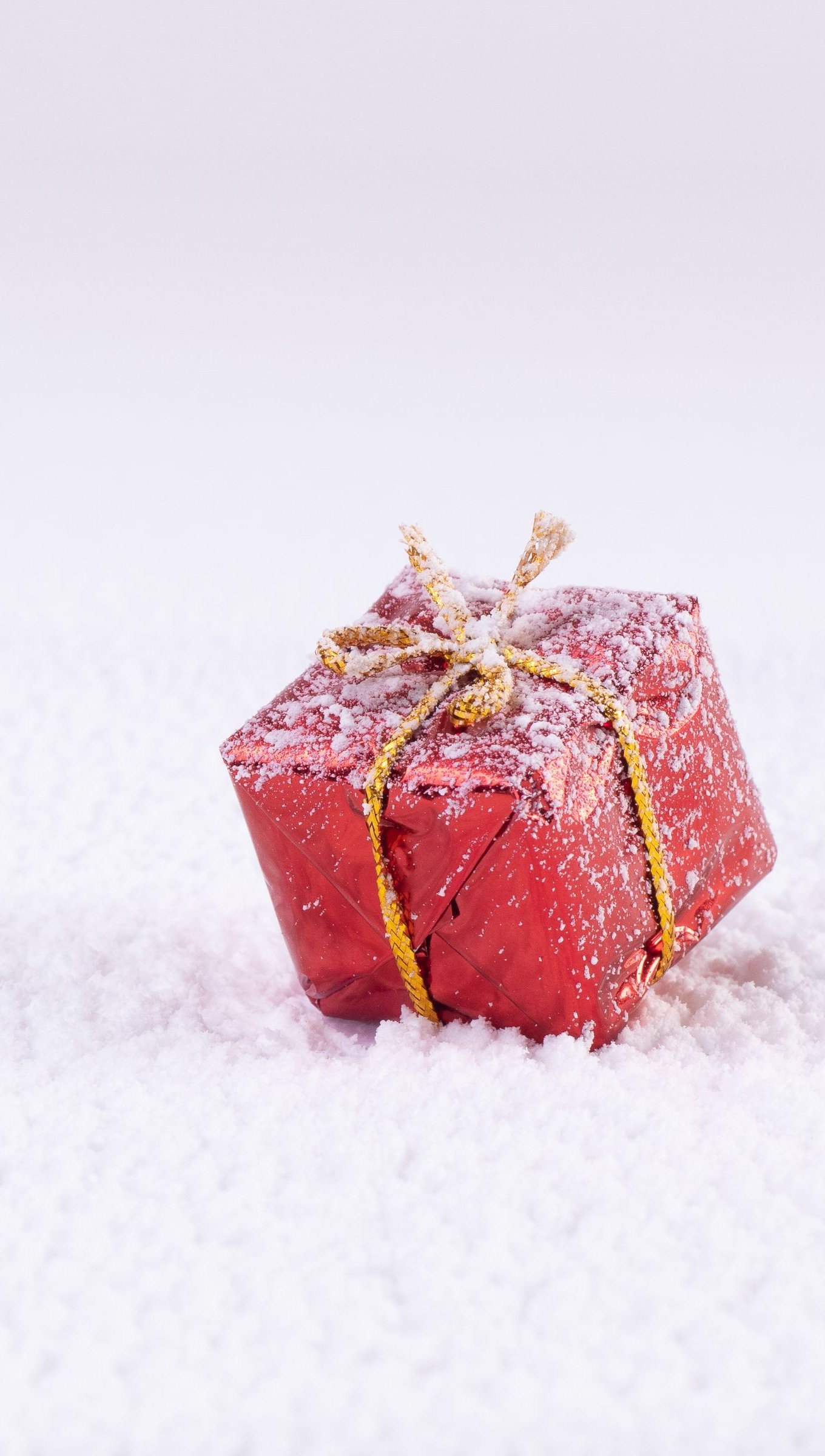 1360x2400  drawing, снег, зима, снеговик, верхние шляпы, филиал, снежинки, светофоры, деревья, подарки, печальные обои HD / настольные и мобильные фоны 