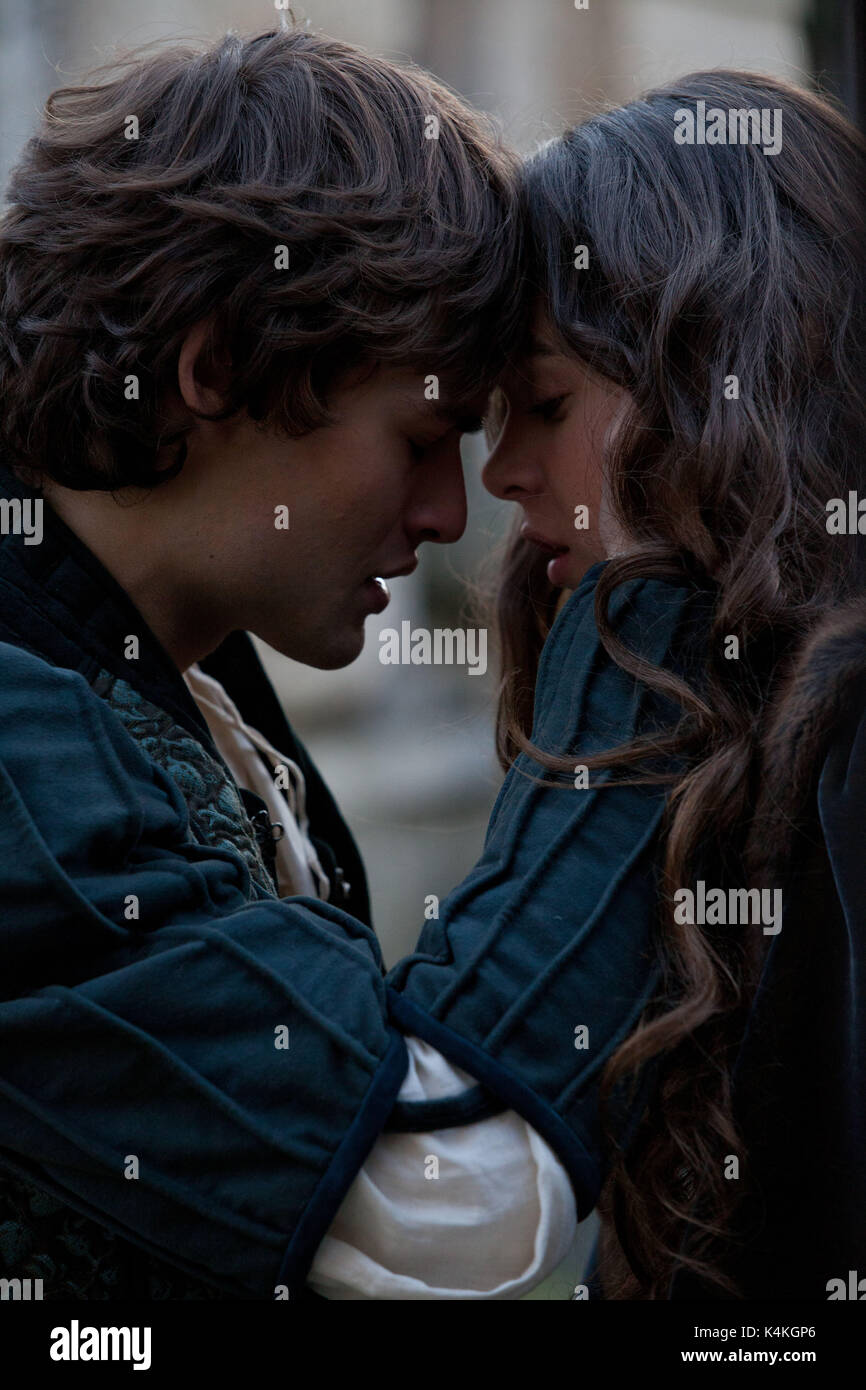 866x1390  Romeo Джульетта Фото: HD изображения, картинки, кадры, первые плакаты Romeo Juliet Movie - Filmibeat