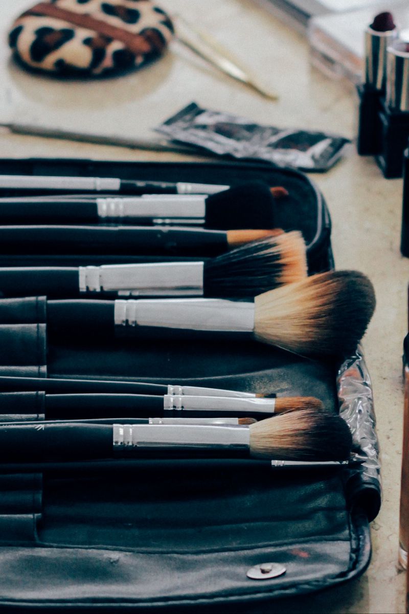 800x1200  красота увлажняющая косметика Hd фон, косметические средства, красота, уход  за кожей фон картинки и Фото для бесплатной загрузки