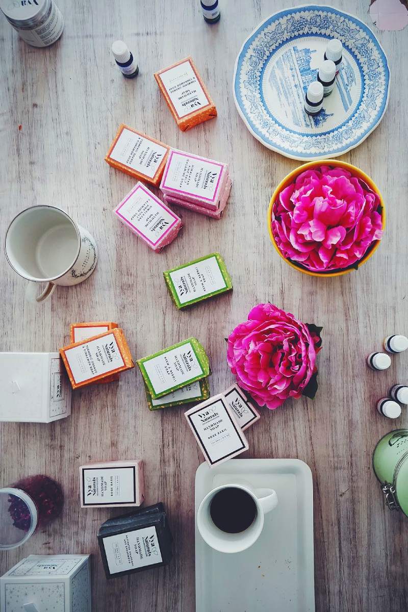 800x1200  Крем для лица ФИТОкосметик Гиалуроновый омолаживающий Свежая косметика -  «Люди выстраиваются в очередь за этим гиалуроновый омолаживающим кремом! ДОРЕВОЙ МОЖЕСТВЕННЫЙ Покажу результат на