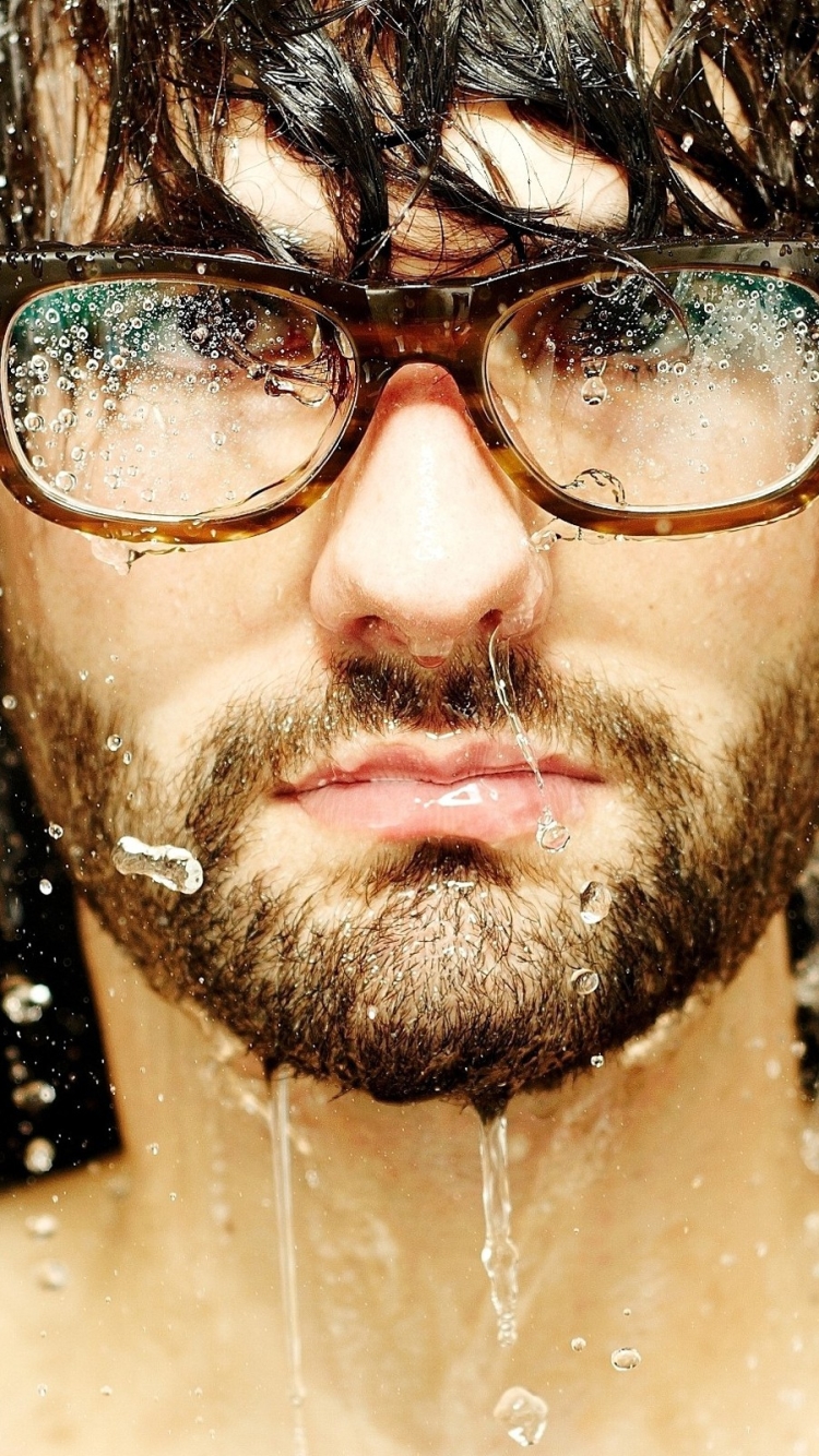 750x1334  Handsome Boalsbuilder Человек, работающий по гантелям. Man Model HD обои | Pxfuel