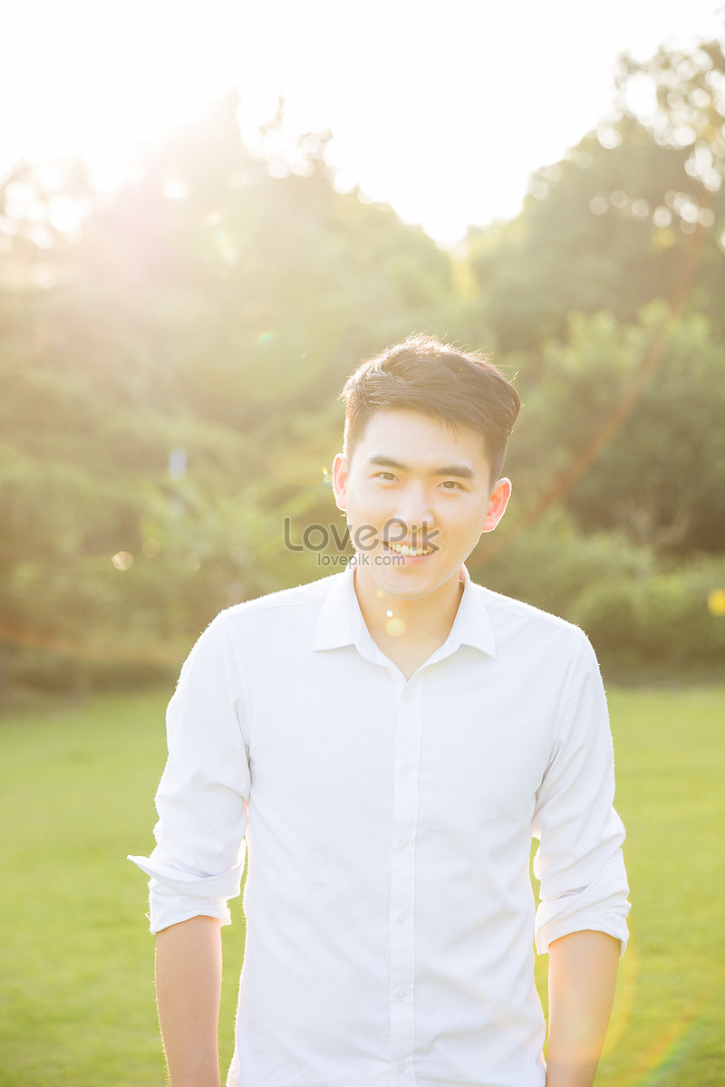 800x1200   HD: Красивый молодой человек в пабе, взрослый, напиток, мужчина, ресторан, бар | Обои Flare 