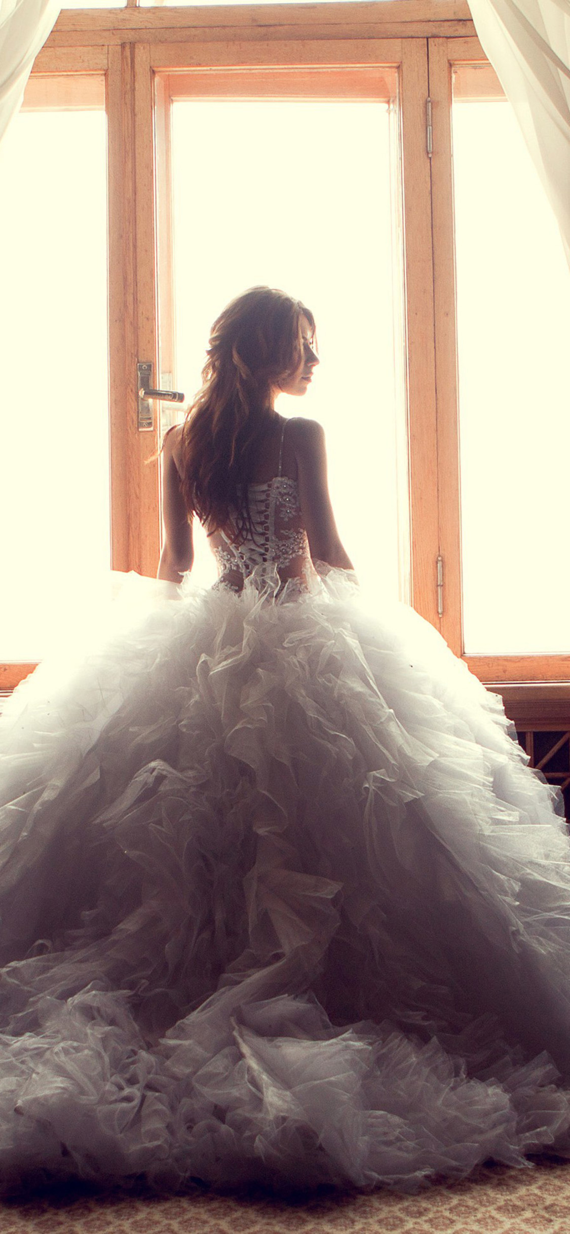 1125x2436  prom | 2 Лучший бесплатный выпускной, женщина, платье и человеческие фотографии на unsplash