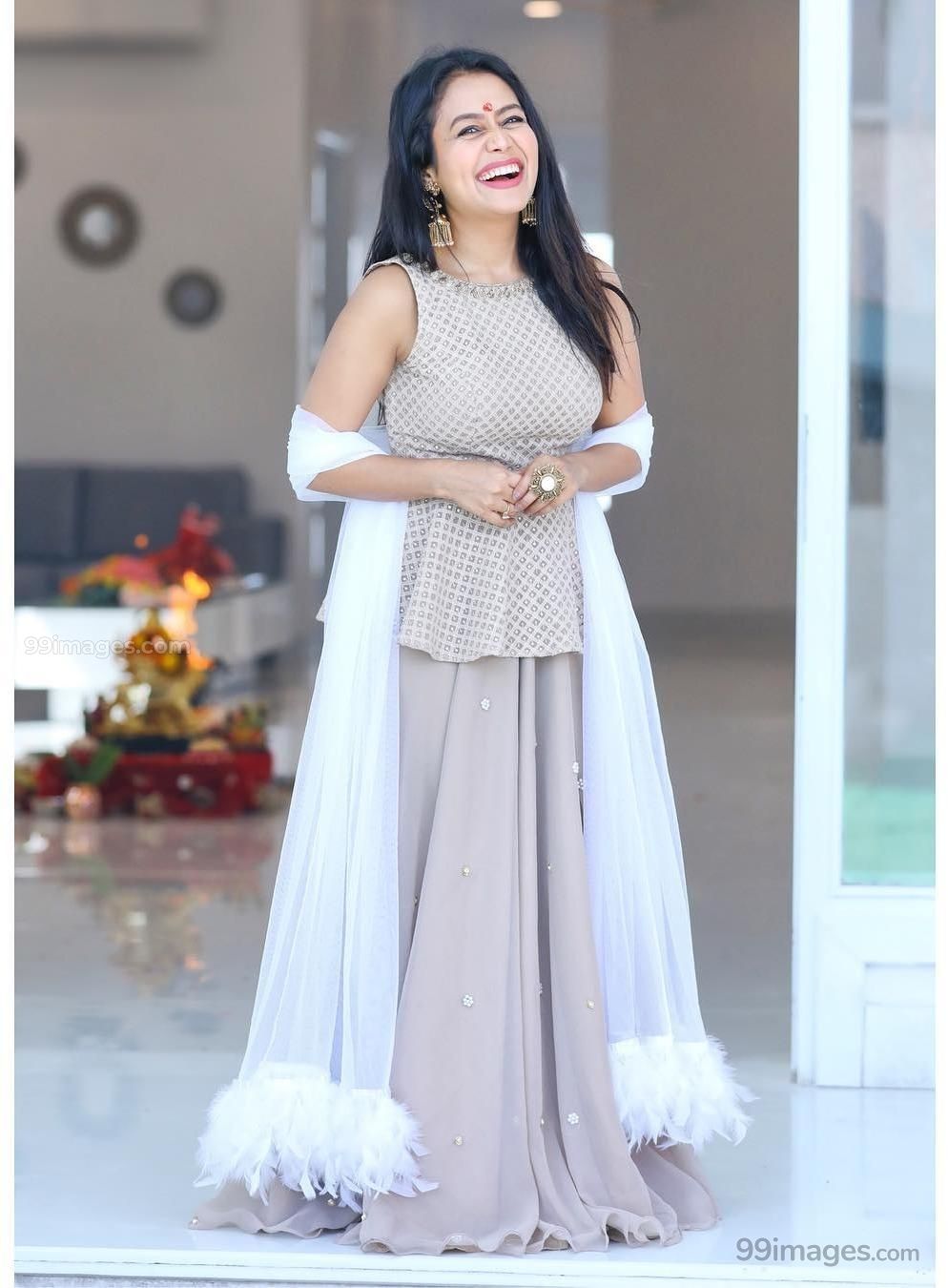 994x1350  Shivani Narayanan Последние горячие HD Фотографии / Обои (1080p) (Instagram / Facebook) 