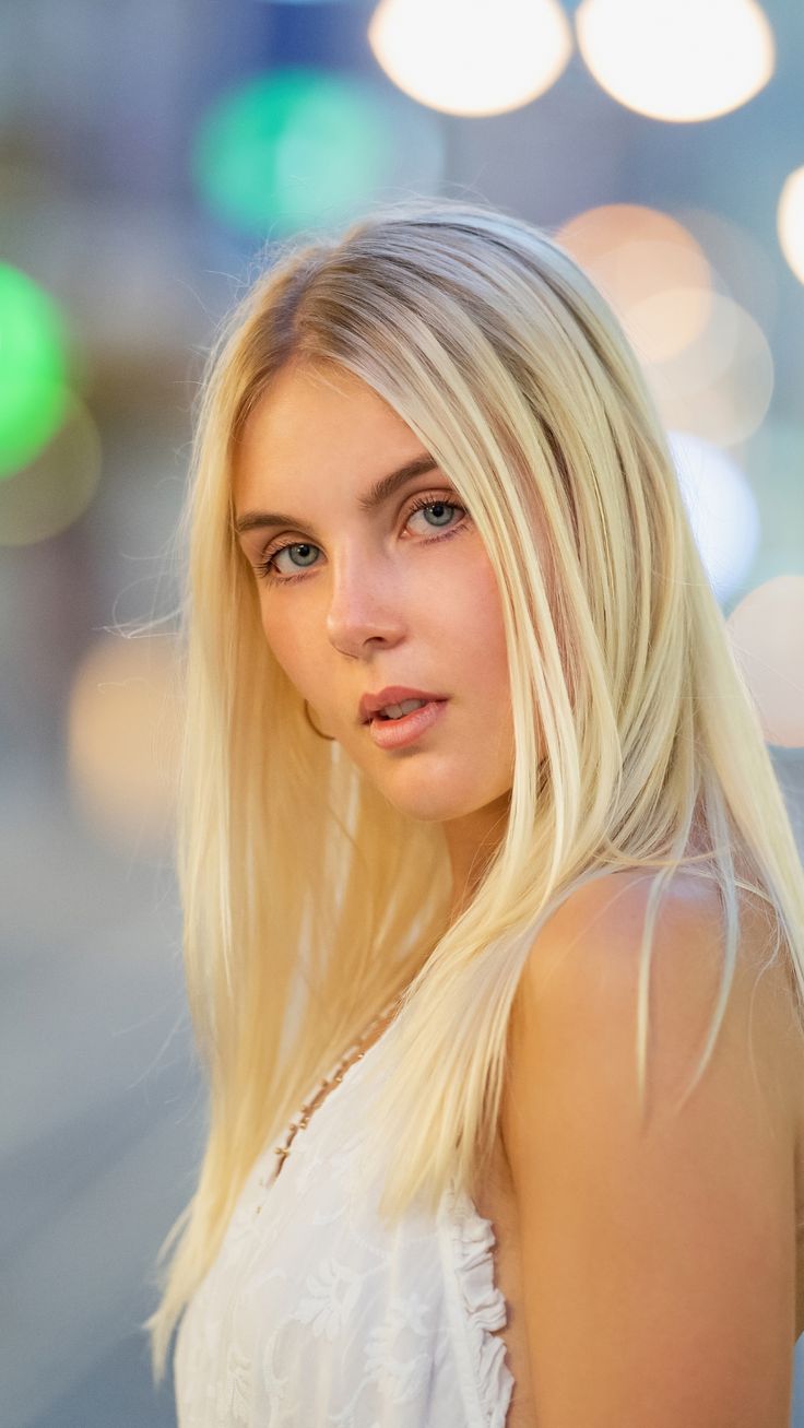 736x1307  1280x2120 Blonde Girl, лежащая вниз, глядя на зритель iPhone 6+ HD 4K обои, изображения, фоны, фотографии и картинки. Обои, HD Girls 4K Обои, изображения, фотографии и фон - обои Den