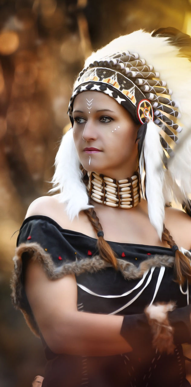 632x1280  AMAZON.com: Портрет индейской главы индейцев над текстурированной настенной росписью граффити: Продукты ручной работы 