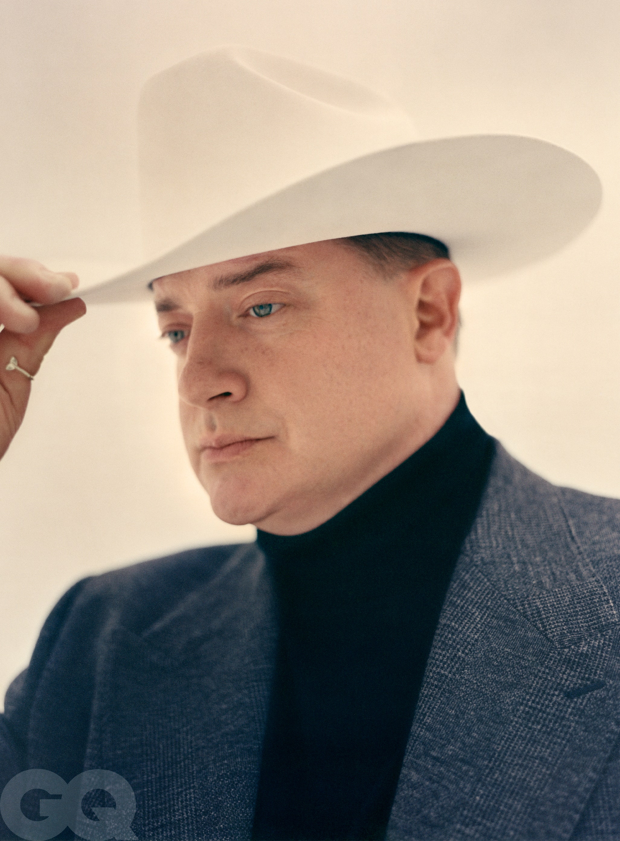 2053x2785  Brendan Fraser Photos
