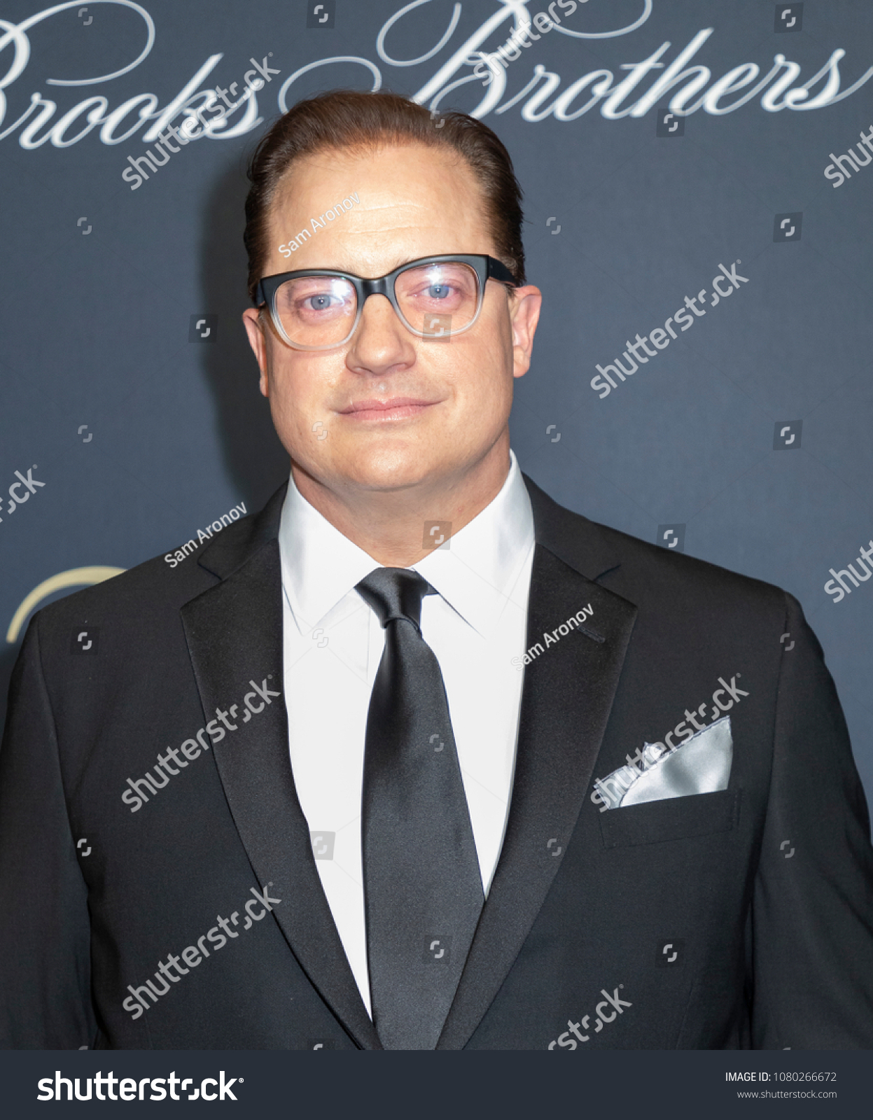 1247x1600  brendan Fraser Photosh