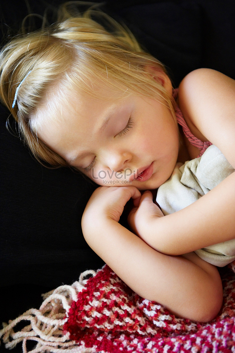798x1200  Девушка спящая фотография и HD фотографии | Скачать бесплатно на LovePik