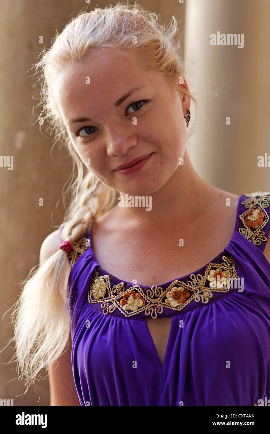 866x1390  Русские девушки фото, скачать лучшие бесплатные русские девушки Стоковые фотографии \ U0026 HD Изображения