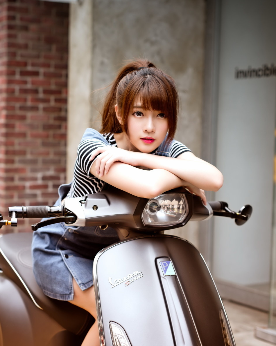 950x1193  Скачать обои 950x1534 VESPA, Urban Girl, Model, Asian, iPhone, 950x1534 HD Фон, 383