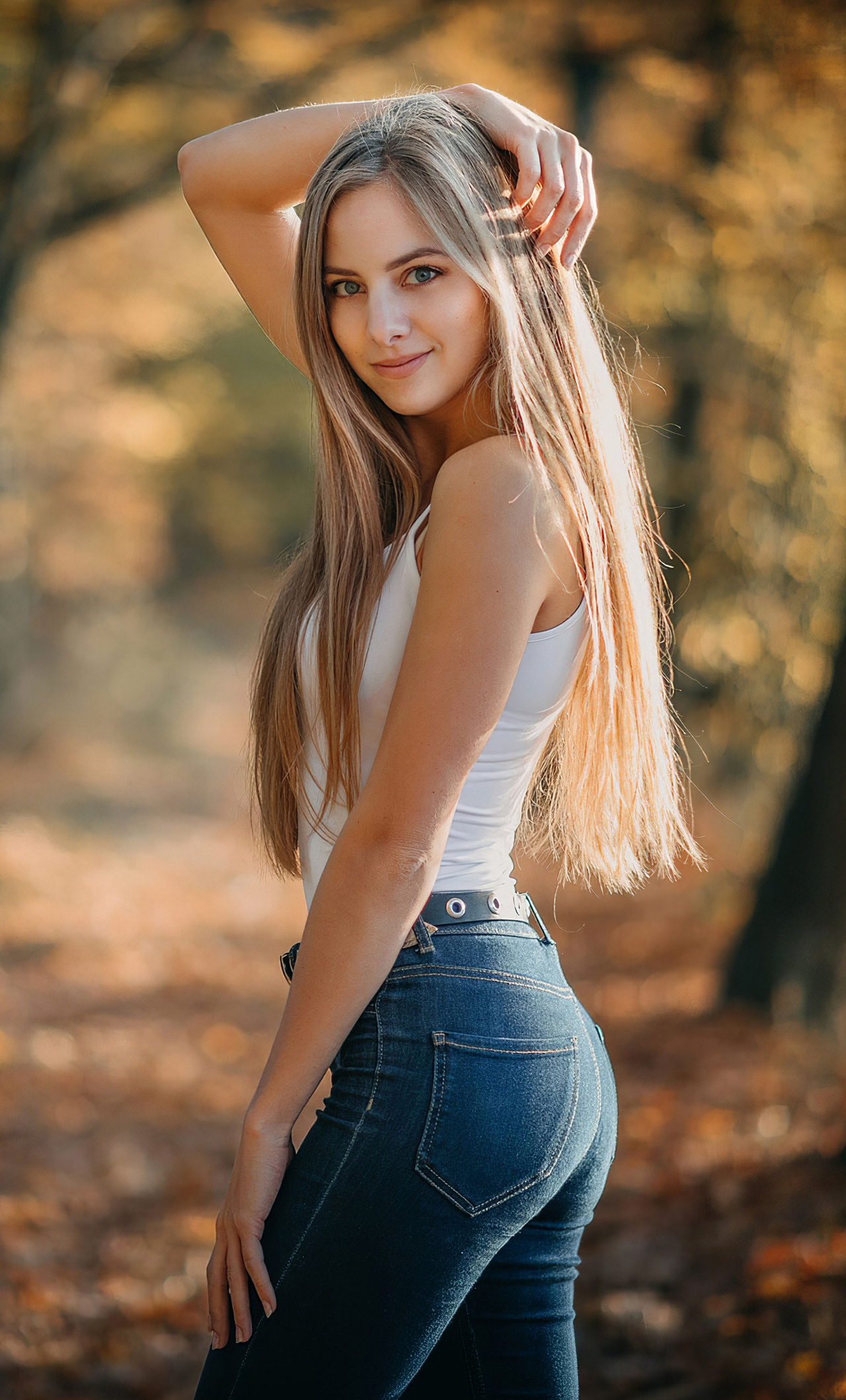 1280x2120  1280x2120 Blonde Model Blue Jeans 4K iPhone 6+ HD 4K Обои, изображения, фоны, фотографии и картинки