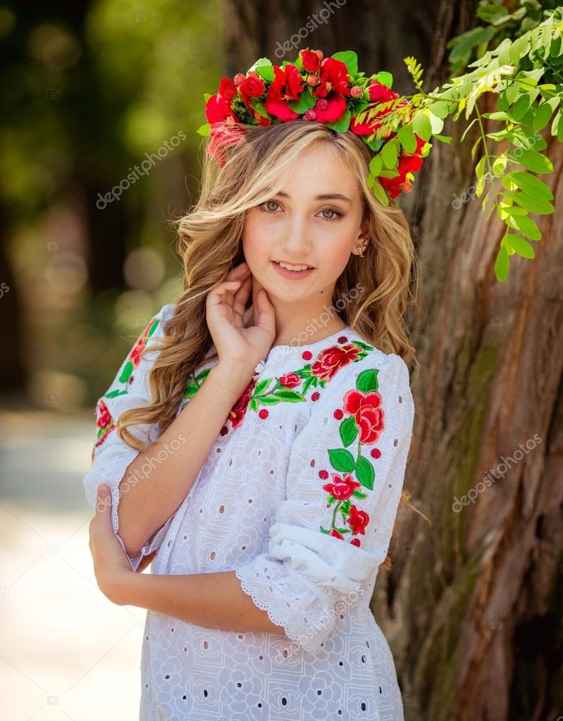 799x1023  Украинские девушки Стоковые фото, Роялти Бесплана Украины Изображения девочек | Депозитфотос