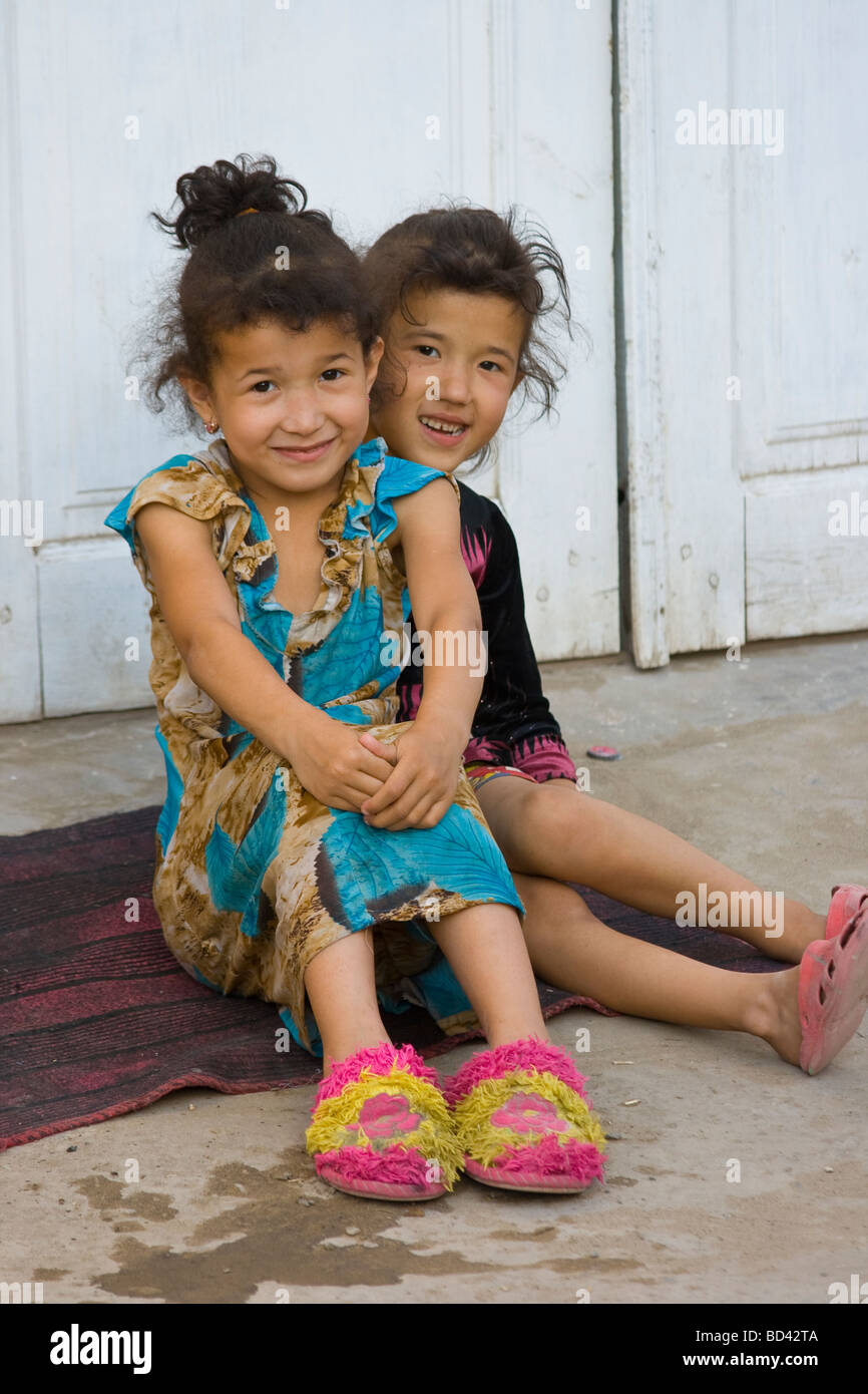 866x1390  PIN -код от Муроджона на Узбекистане | Прохладные обои Nike, обои темного телефона, герб