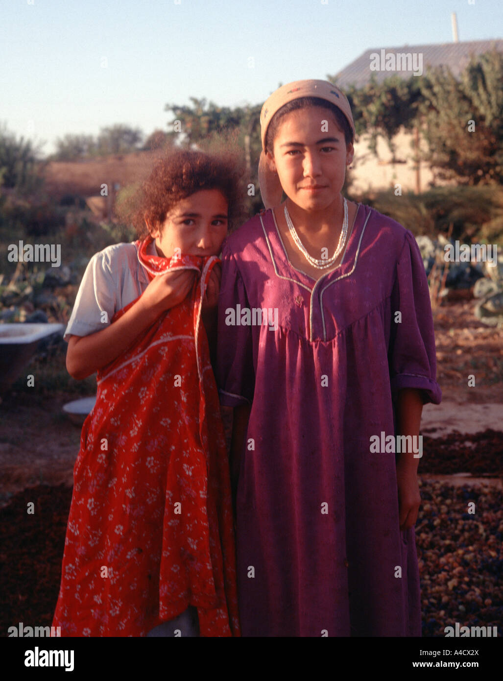 1027x1390  Каковы преимущества знакомств красивых узбекских женщин?