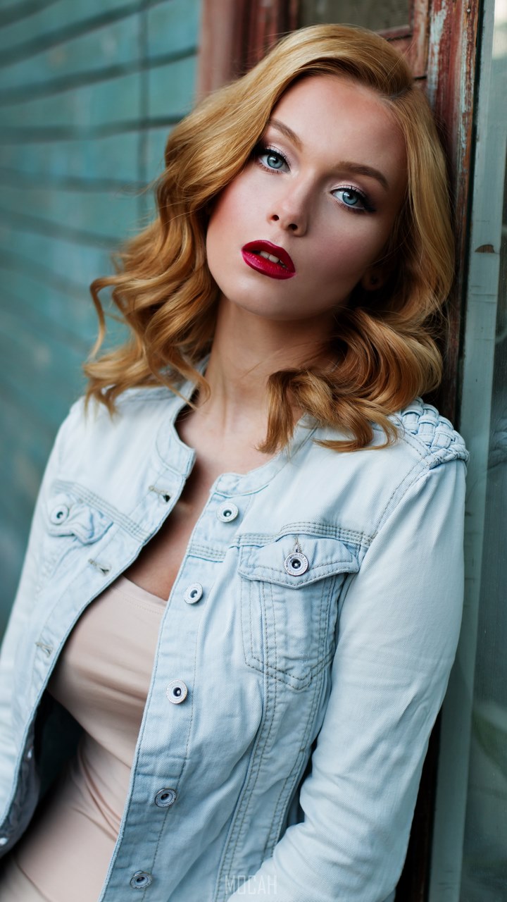 720x1280  283430 Girl Red Hair Makeup деревянная стена лофт русский, Lenovo A6000 Скачать обои, 720x1280 - Редкая галерея HD обои