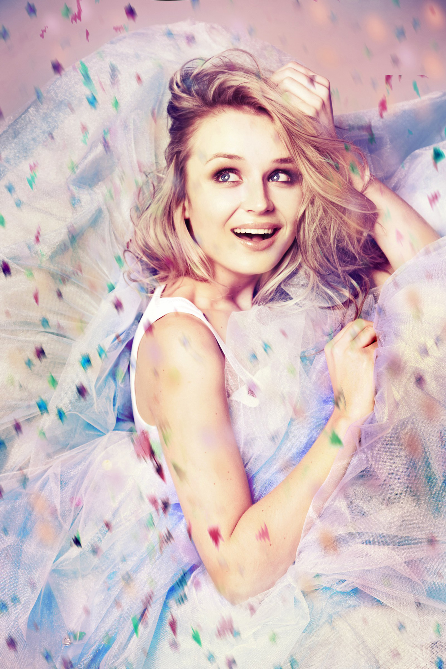 1440x2160  Обои: Полина Гагарина, блондинка, певица, актриса, русские женщины, голубые глаза 1440x2160 - Genathegringo - 16666627 - HD обои - Wallhere