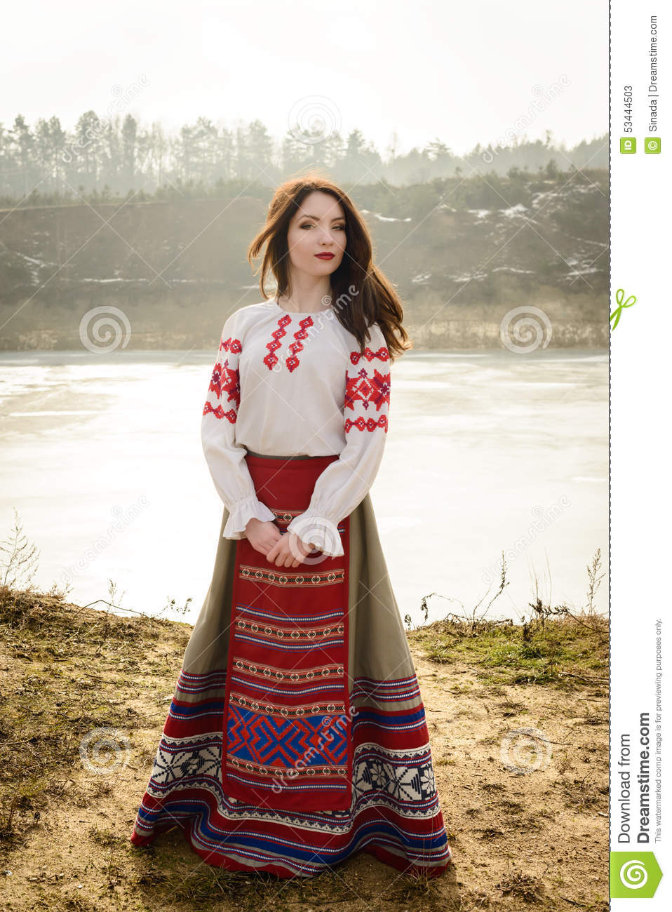 958x1300  Мусор в питомнике «Сакмон Прааде» | Маулана Родезийский Риджбек