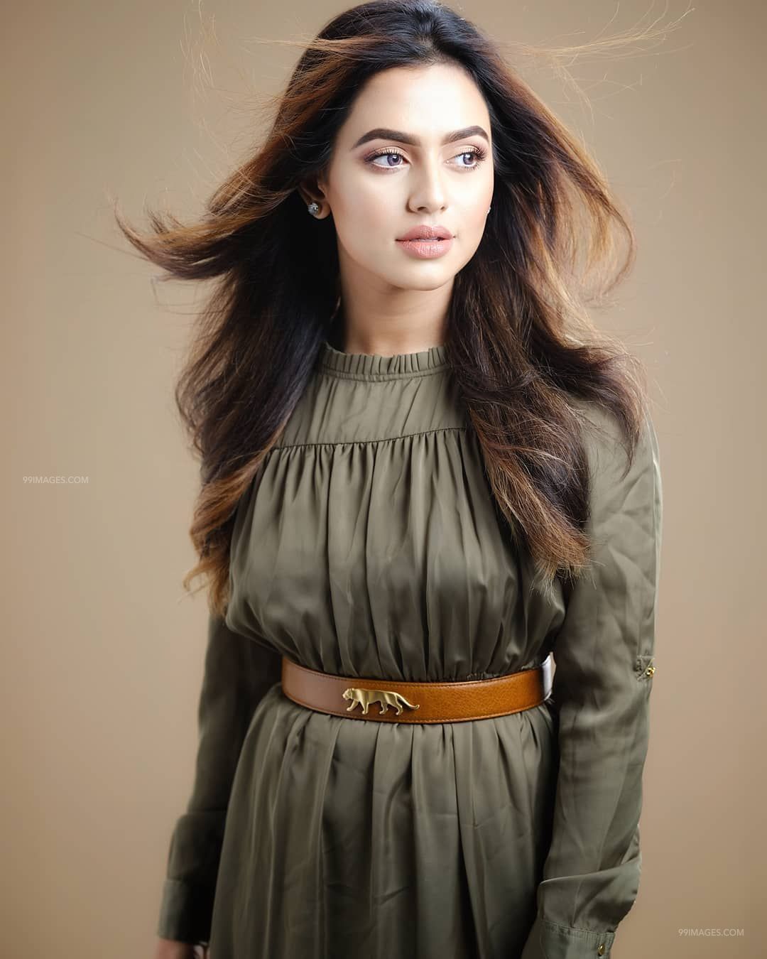 1080x1350  Идентификатор обоев: 467542 / Женская модель телефона Телефон Обои, Брюнетка, 720x1280 Скачать бесплатно