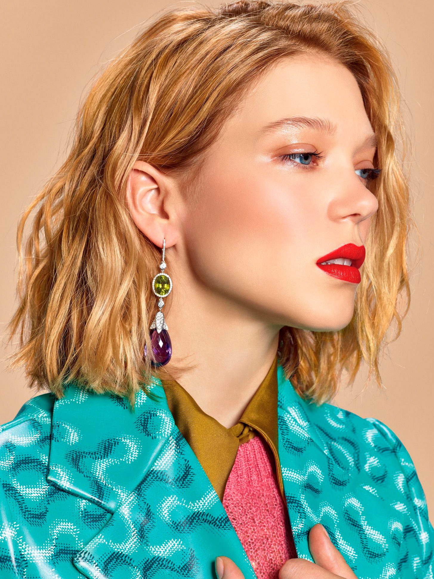 1455x1939  Обои: Леа Сейду, Простой фон, Французская Женщина, Французская актриса, помада, голубые глаза, волосы длины плеча 1455x1939 - VFGX - 1730325 - HD Обои - Wallhere