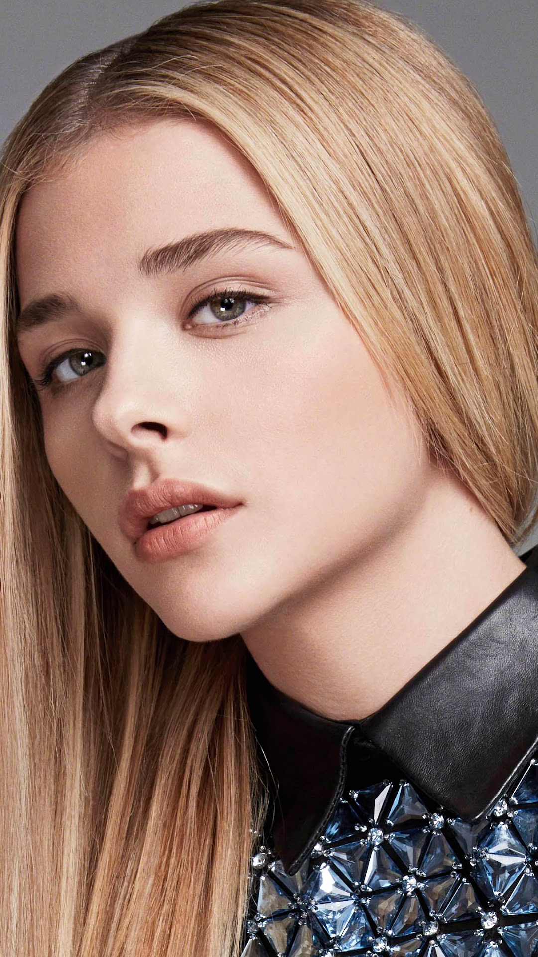 1080x1920  Хлоя Грейс Моретц красивая блондинка 4K обои № 232