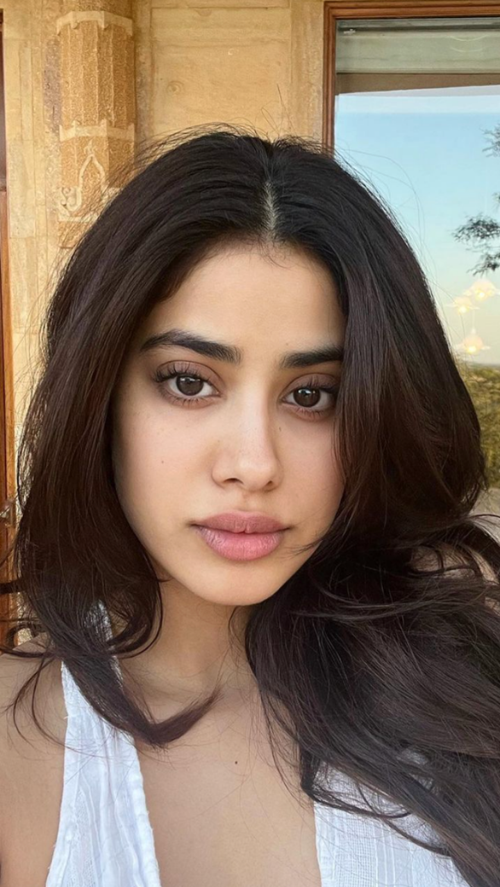 720x1278  525162 Испанский, актриса, знаменитость, Veki Velilla, зеленые глаза, женщина, девушка - редкая галерея HD обои