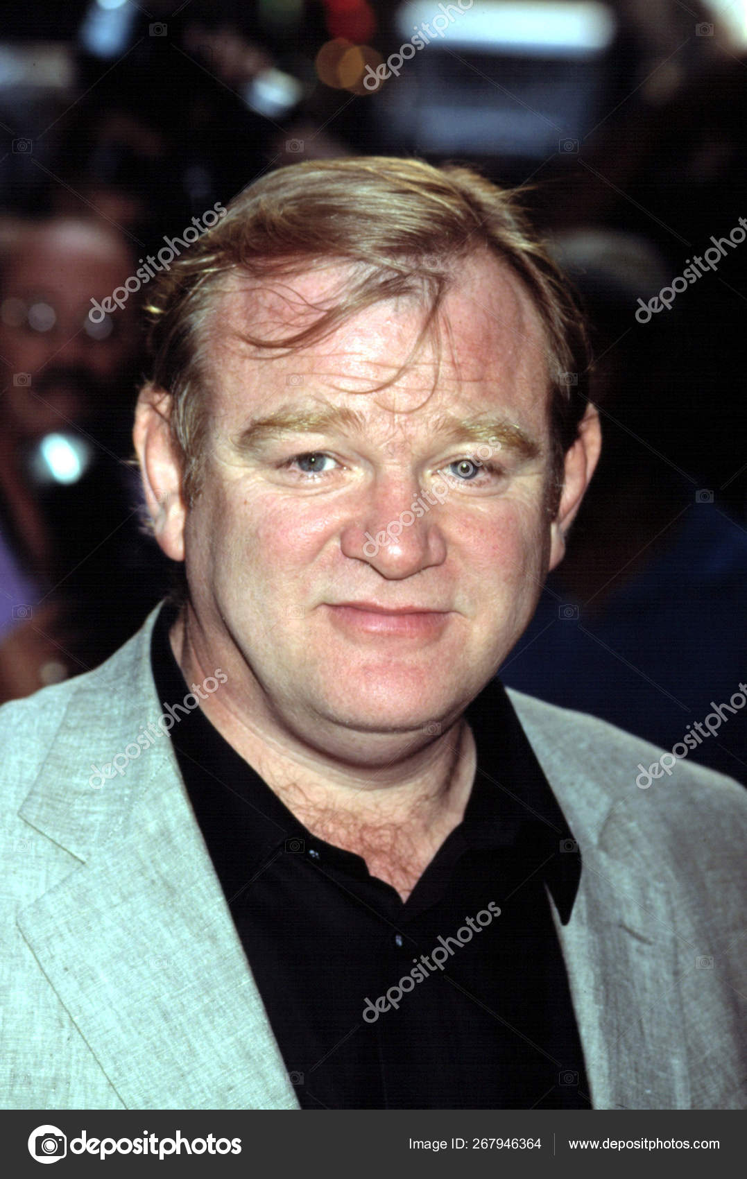 1077x1700  Актер Брендан Глисон Банк де Фотографии и д'И.