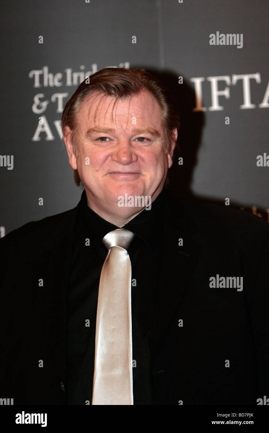 866x1390  Брендан Глисон, Джек Бендер, Холланд Тейлор, Джастин Лупе, Рут Кинане - Фотографии Брендана Глисона - Зимбио