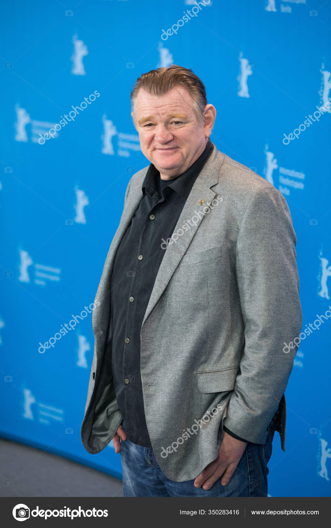 1067x1700  290402 Moody, Oppo A3S Фон HD, 720x1520 - Редкая галерея HD обои