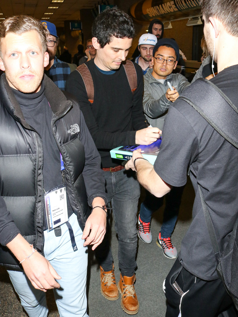 768x1024  Damien HD обои | Pxfuel