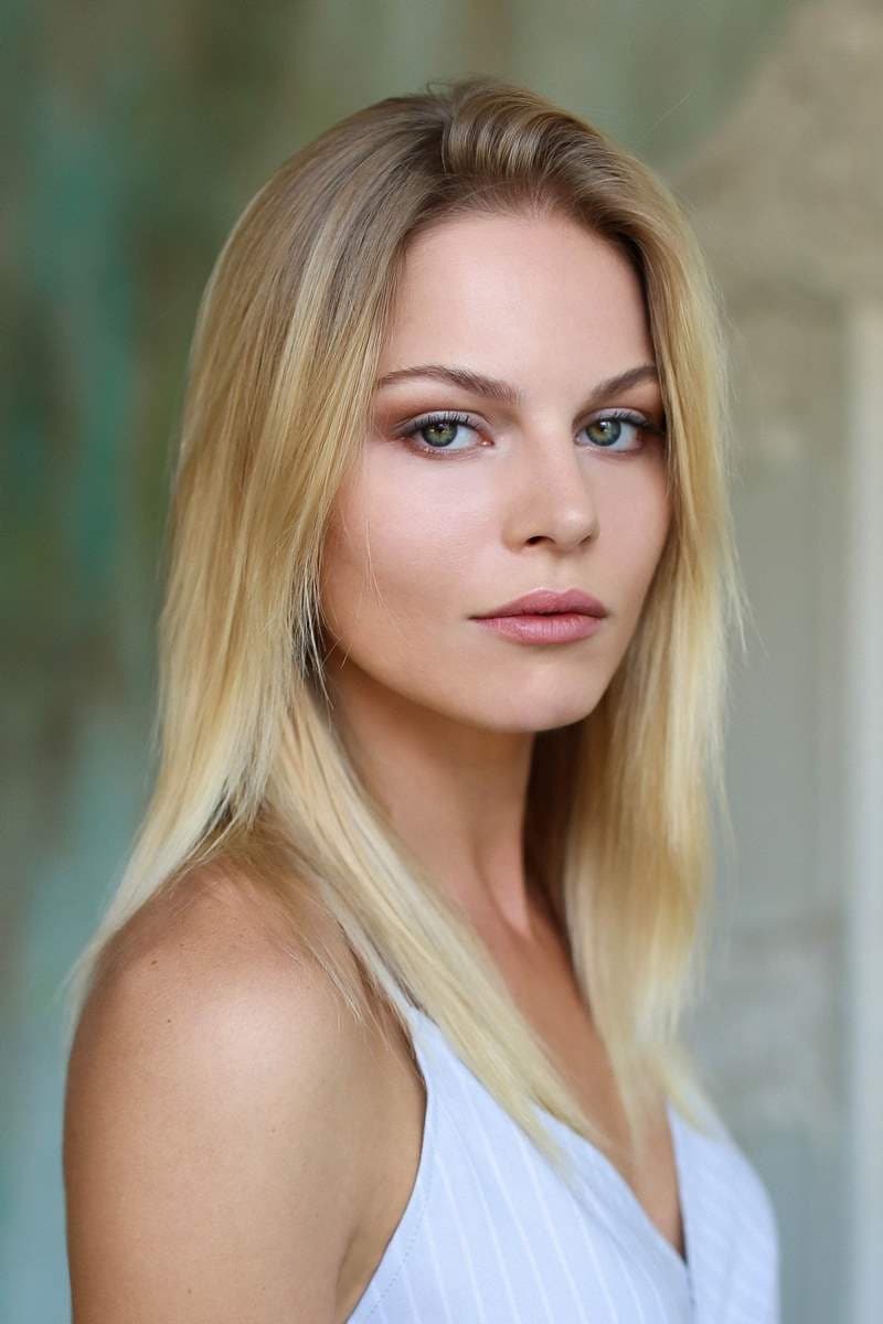 800x1200  Anastasiya Stezhko - изображения профиля - база данных фильмов (TMDB)