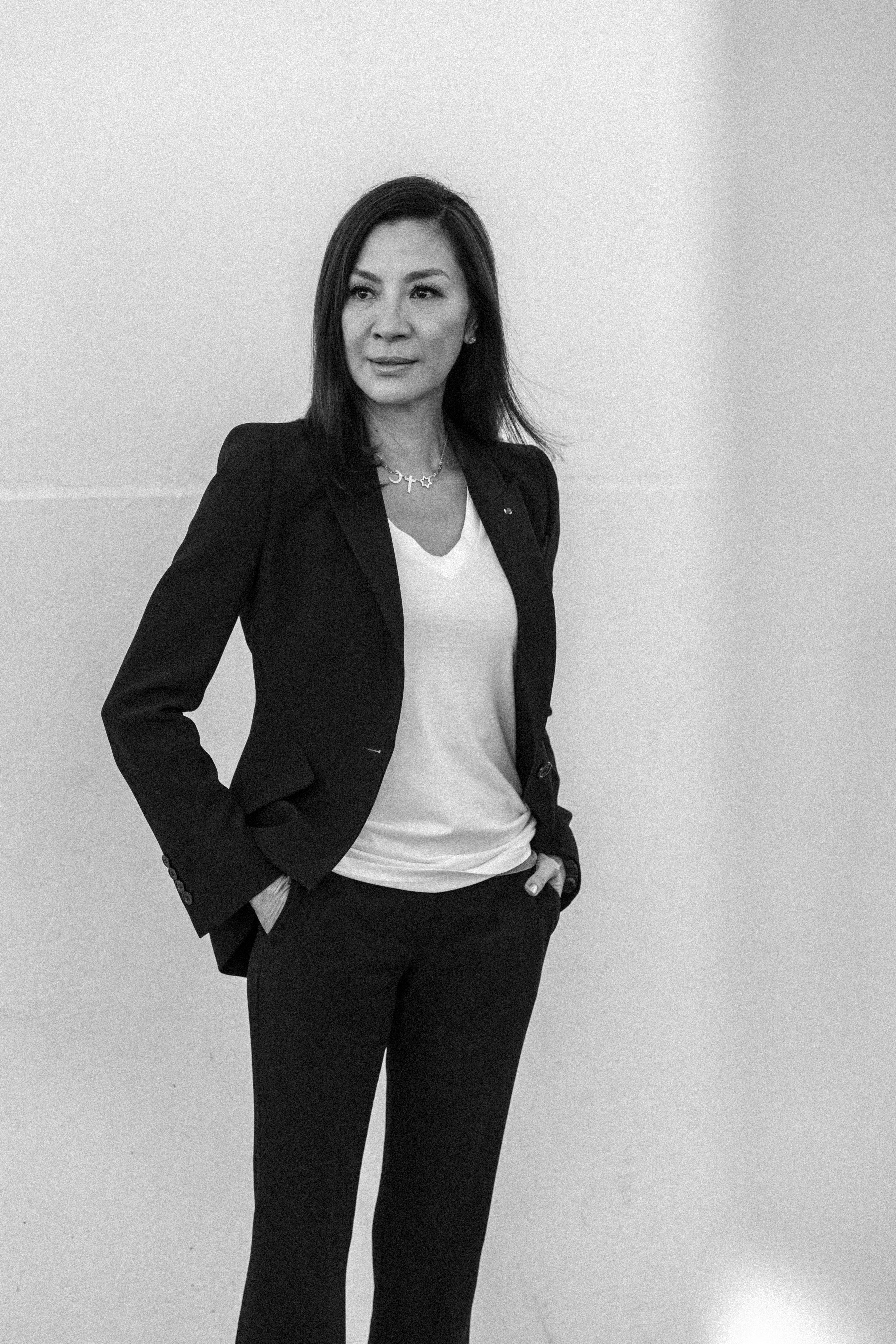 4480x6720  Michelleyeoh _fanpage в Твиттере: \ "Режиссер Юэн Ву-Пинг и в главных ролях Макс Чжан и Мишель Йео ， Активное фильм \" Master Z: Ip Man Legacy \ "будет выпущен в Китае 21 декабря. #