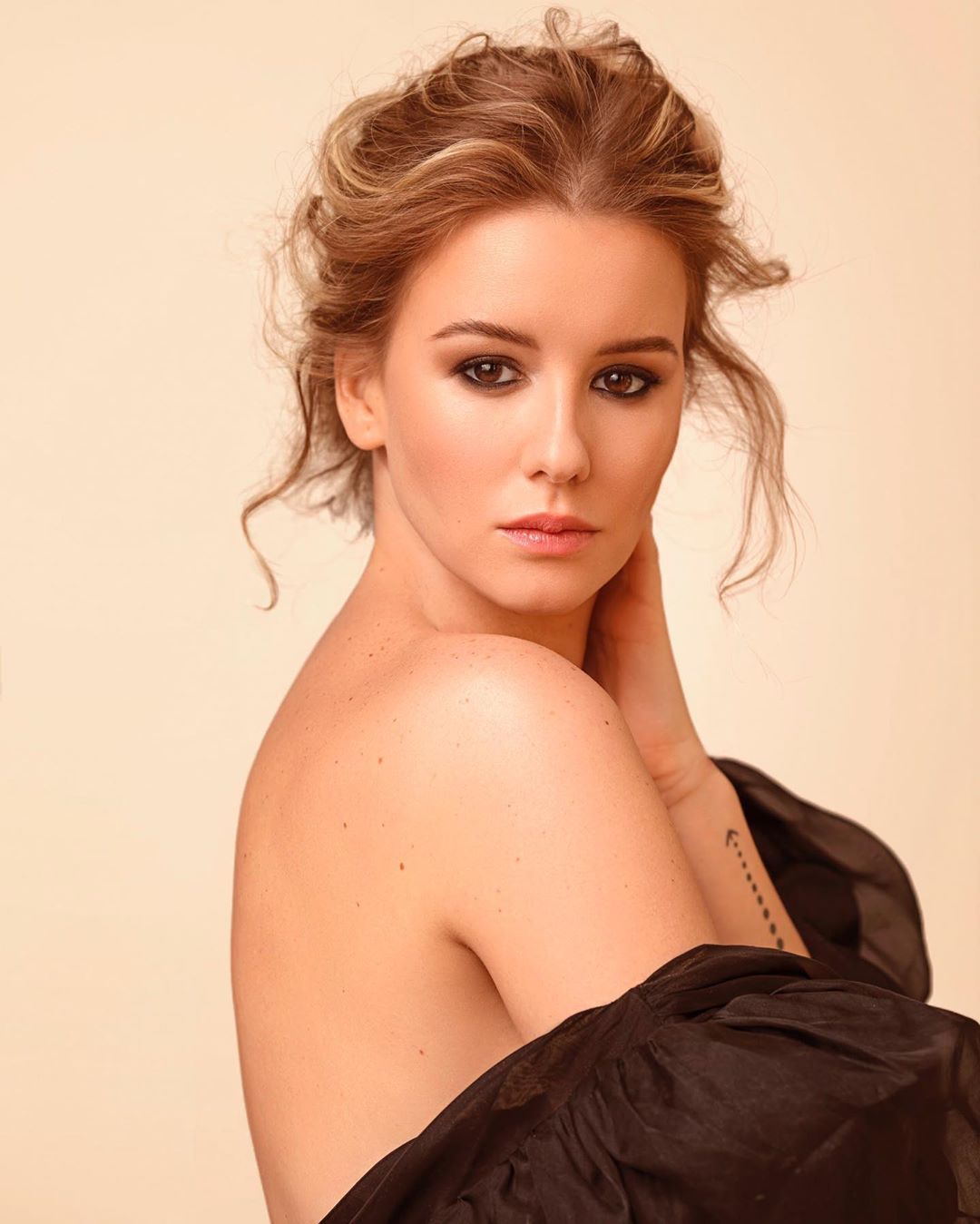 1080x1349  Ирина Старшенбаум в Instagram: «Спасибо -Силхнаммммум -мюшн Актрисы, красивые, русские