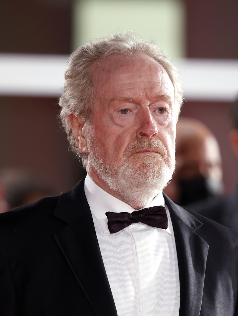 770x1024  IPhone XS Matt Damon Wallpaper - Martian Ridley Scott - 1125x2436 Обои - Teahub.io