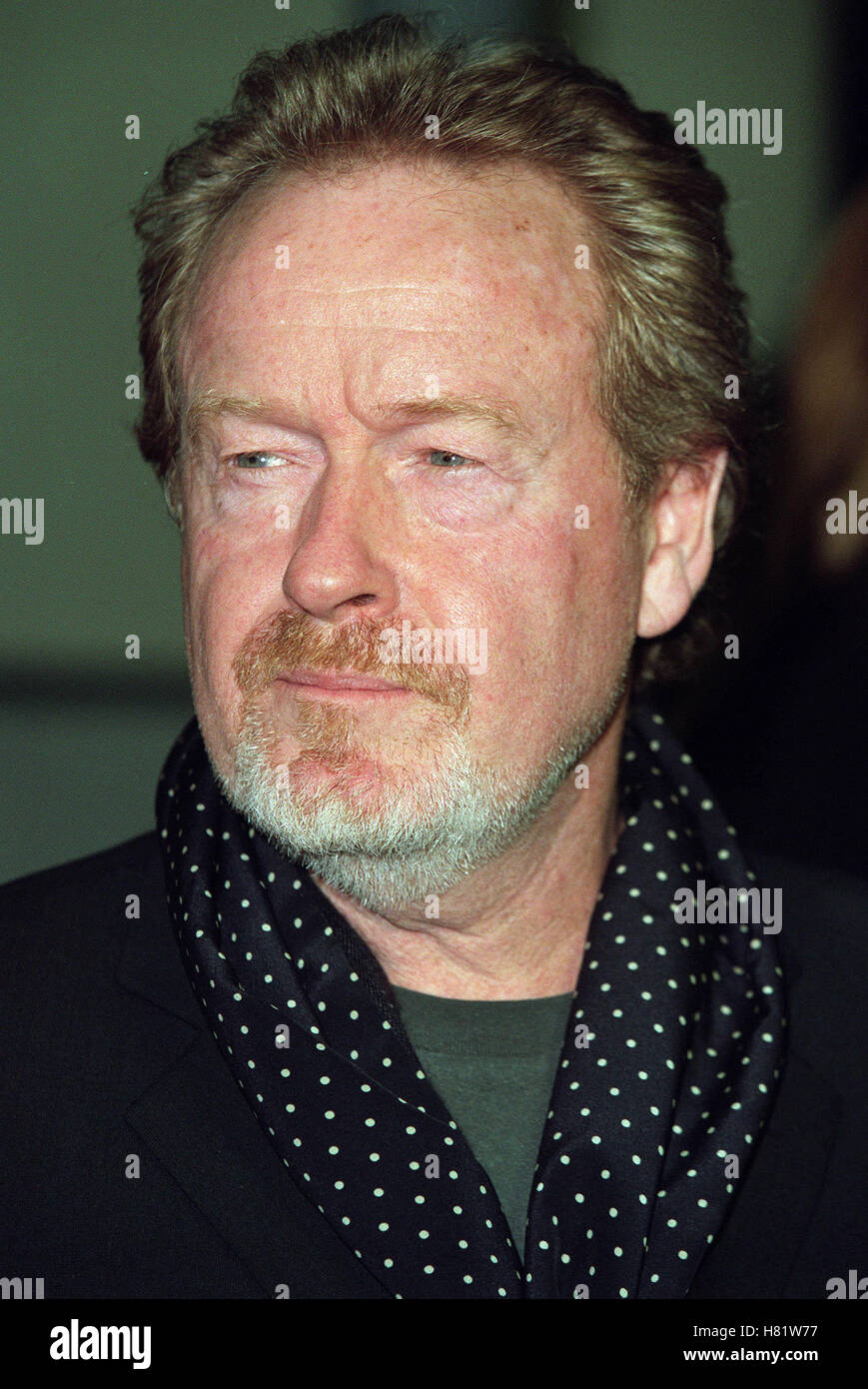 869x1390  Фильм 2017 г. Журнал «Чужый завет Ридли Скотт #alien: Завет #Ridley Scott #Michael Fassbender #Katherine Waterston #Billy Crudup Film @Andreii-Tarkovsky