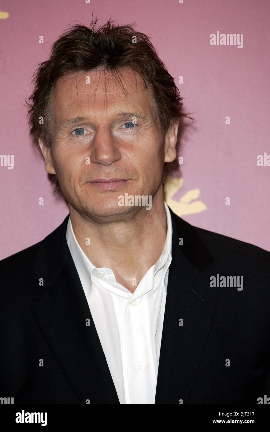 869x1390  Все еще де Лиам Нисон в беге All Night Large Imagen Por Ricki30 | Imágenes Españoles Imágenes