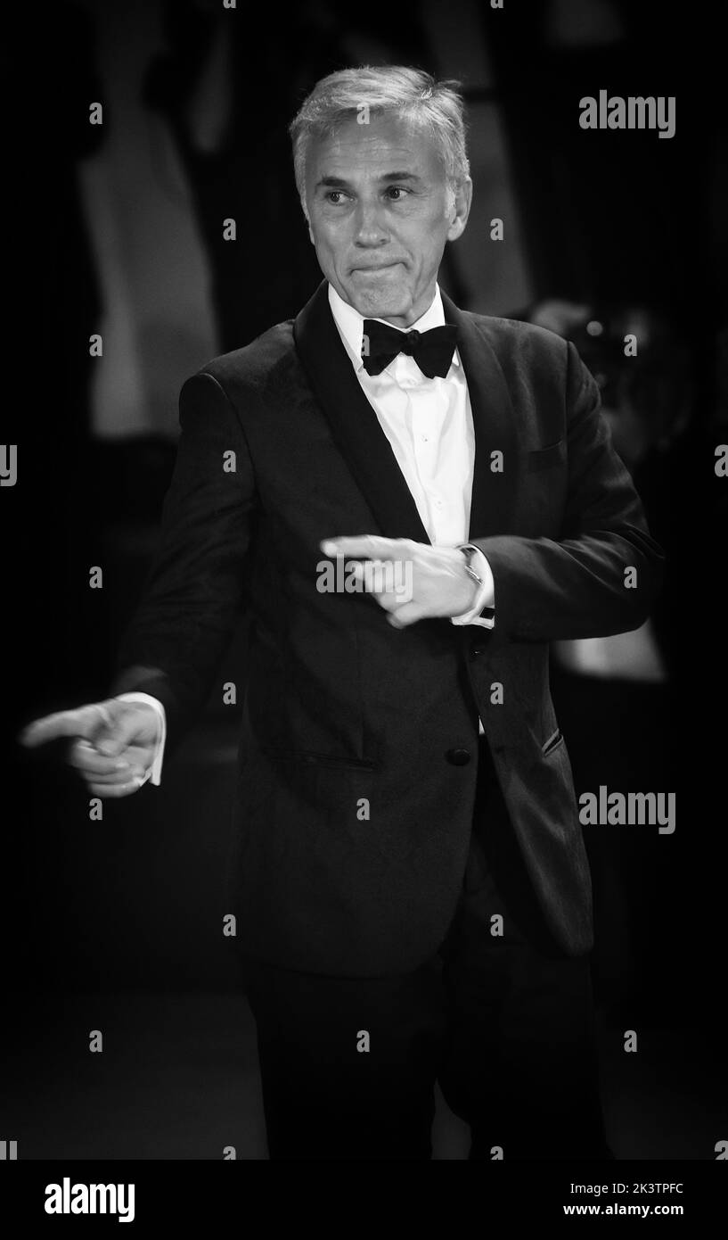 817x1390  Кристоф Вальц: Корона-Легнер «Денкен Энтанг де Бреттс, дас Си Ворр Копф Хабен» | GQ Германия