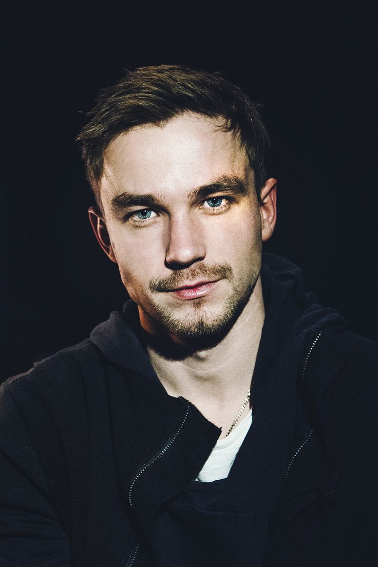 736x1104  Restultati Immagini на Alekcandrptrow | Зnameniottostiparni, akterы, Кино -дед