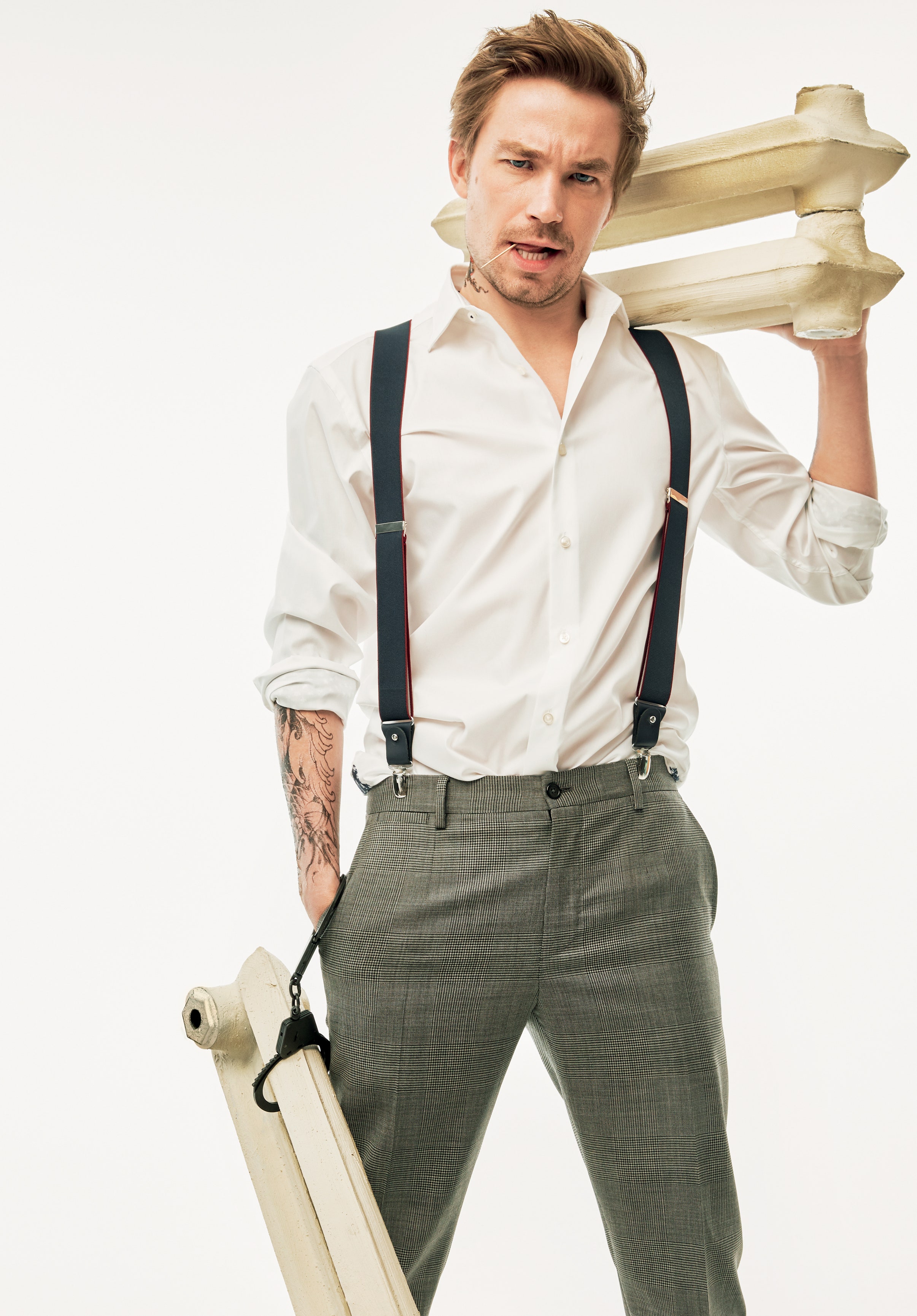 2411x3459  AleksandrpeTrow: «хo too pokahaTthe, чto hivoй, normalgnыйelowe Gq