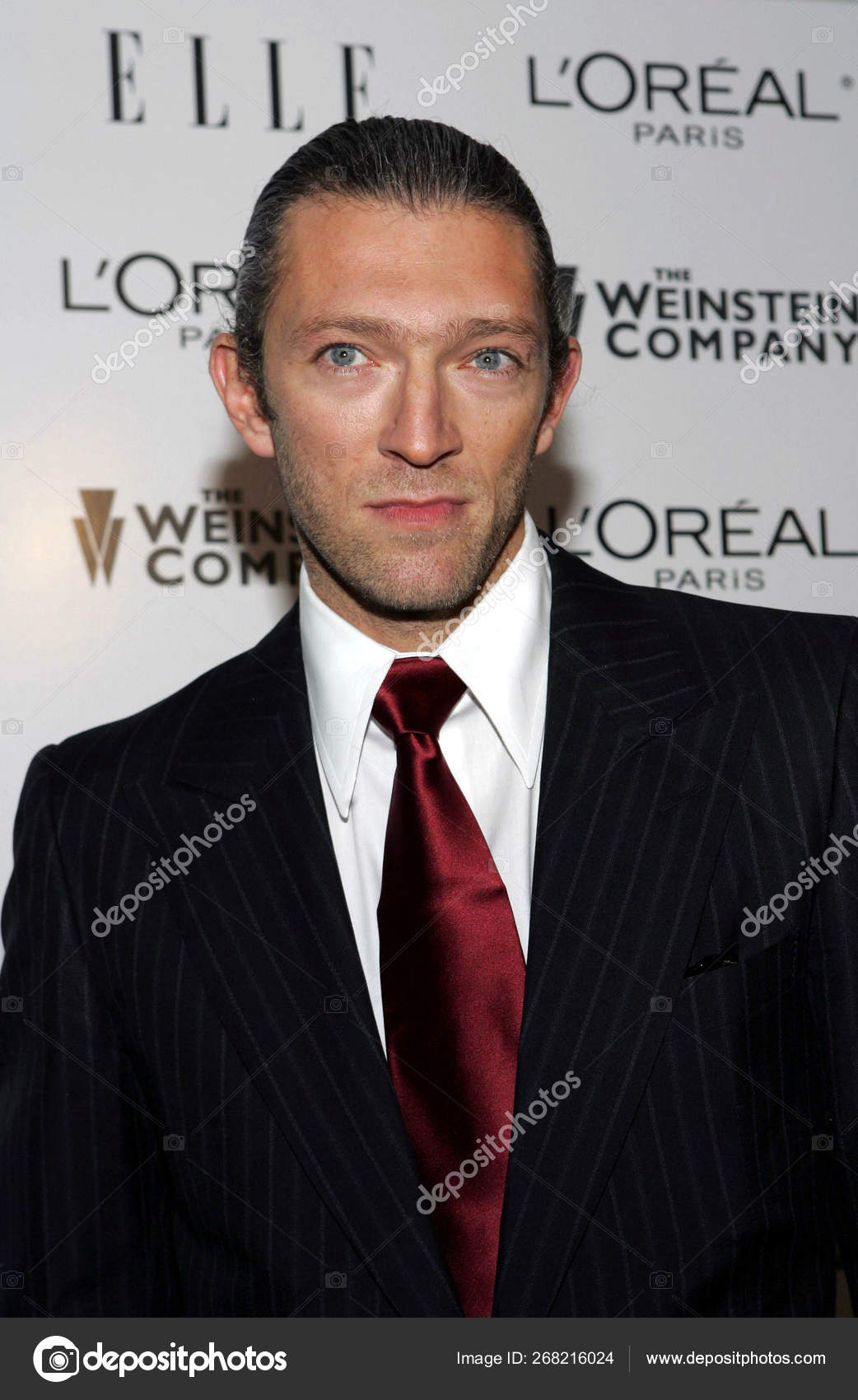 1042x1700  Винсент Кассель | Портреты Масклины, Актри, Hommes en Noir