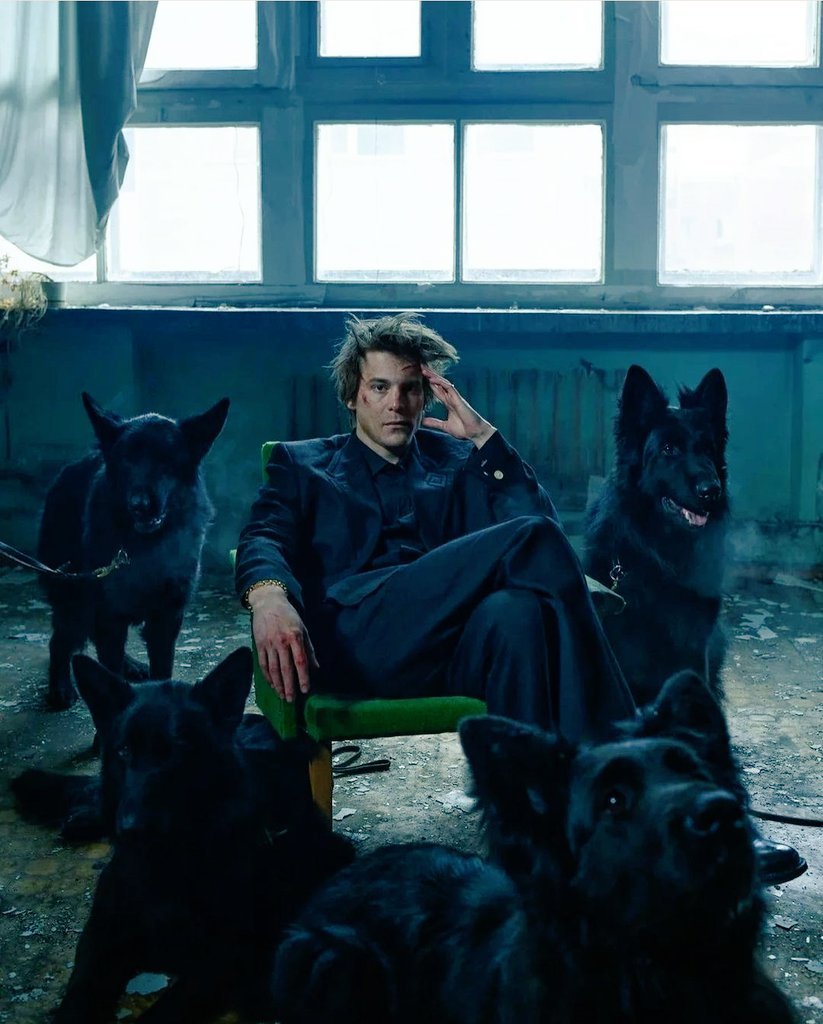 823x1024  Высокое напряжение - Иван Янковин/Иван Янковский для \ "Эсквайр ...