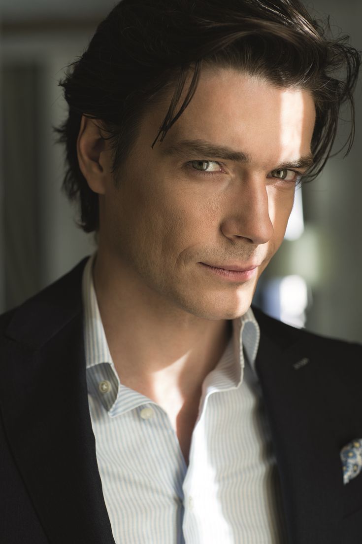 Максим Матвеев обои на телефон