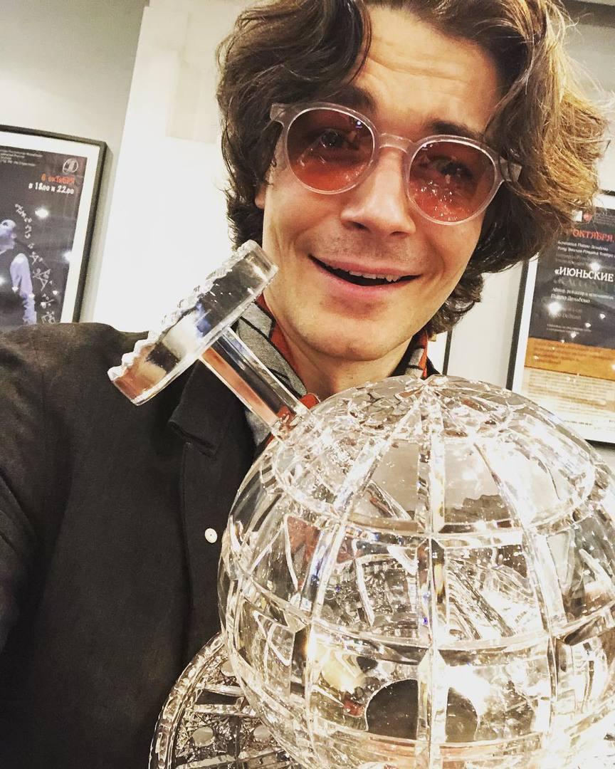 864x1080  МАКСИМ МАТВЕРСА Wmj.ru