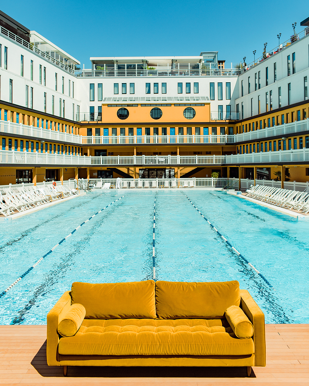 1300x1625  Случайно Уэс Андерсон: Коваль, Уолли, Андерсон, Уэс: Amazon.de: Bücher