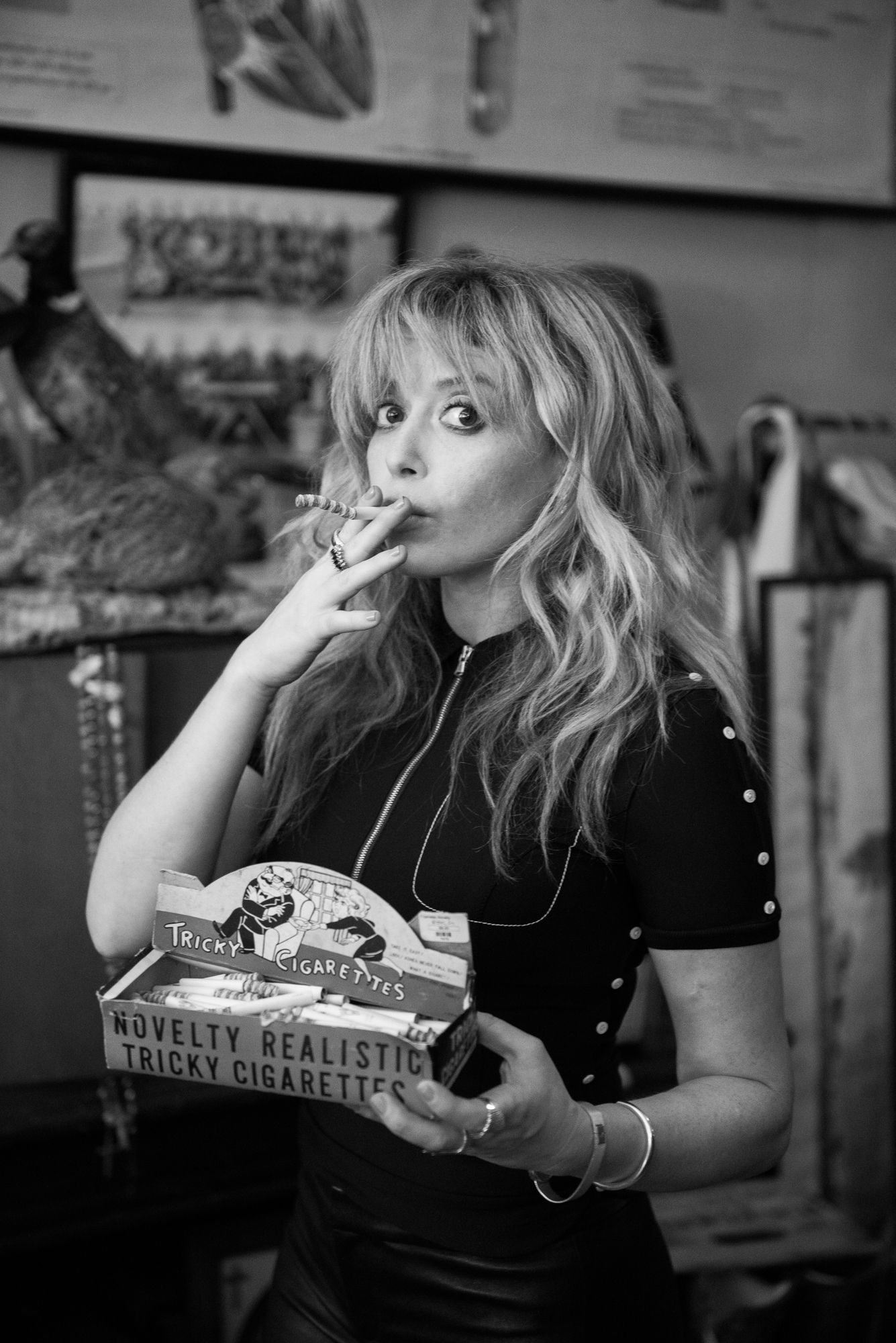 1335x2000  Лаура Препон и Наташа Лионн Анкунфт Арест Дем, арестованная премьера развития, китайский театр в Лос -Анджелесе. Лаура Препон и Наташа Лионна 117 Veranstaltung в Голливудском Лебенке - Калифорниен, Красный