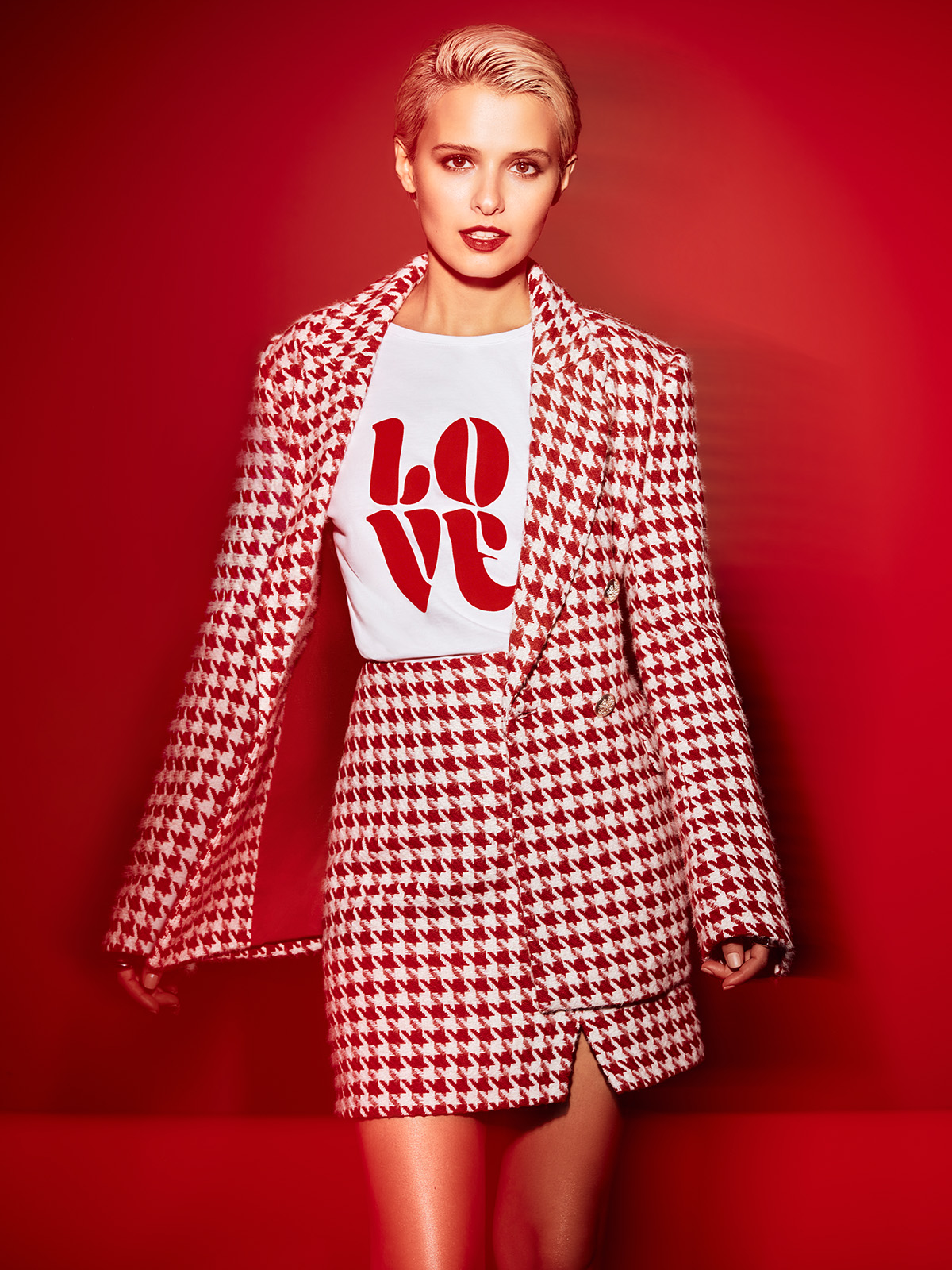 1200x1600  Лёбов Аксенова - Смотрет