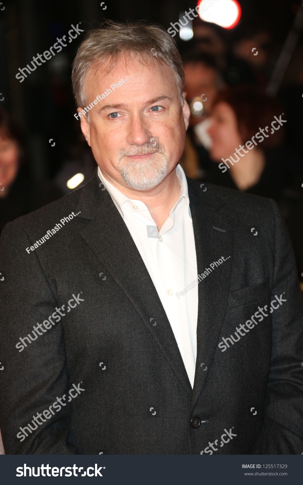 1001x1600  Изображение Дэвида Финчера