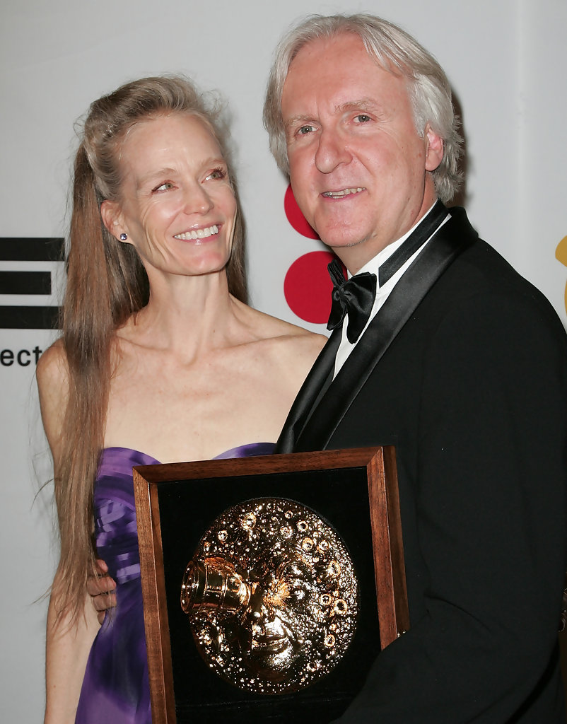 802x1024  Театр Аламеда \ U0026 Cineplex - N O W S H O W I N G! От продюсера Джеймса Кэмерона - директора Аватара, Титаника и инопланетян! Алита: Боевой ангел - 🍅93%🍿 RT пользовательский балл Tix/Showtimes ➡ 43500.formovietickets.com:2235 #alamedatheatrees #alameda ...