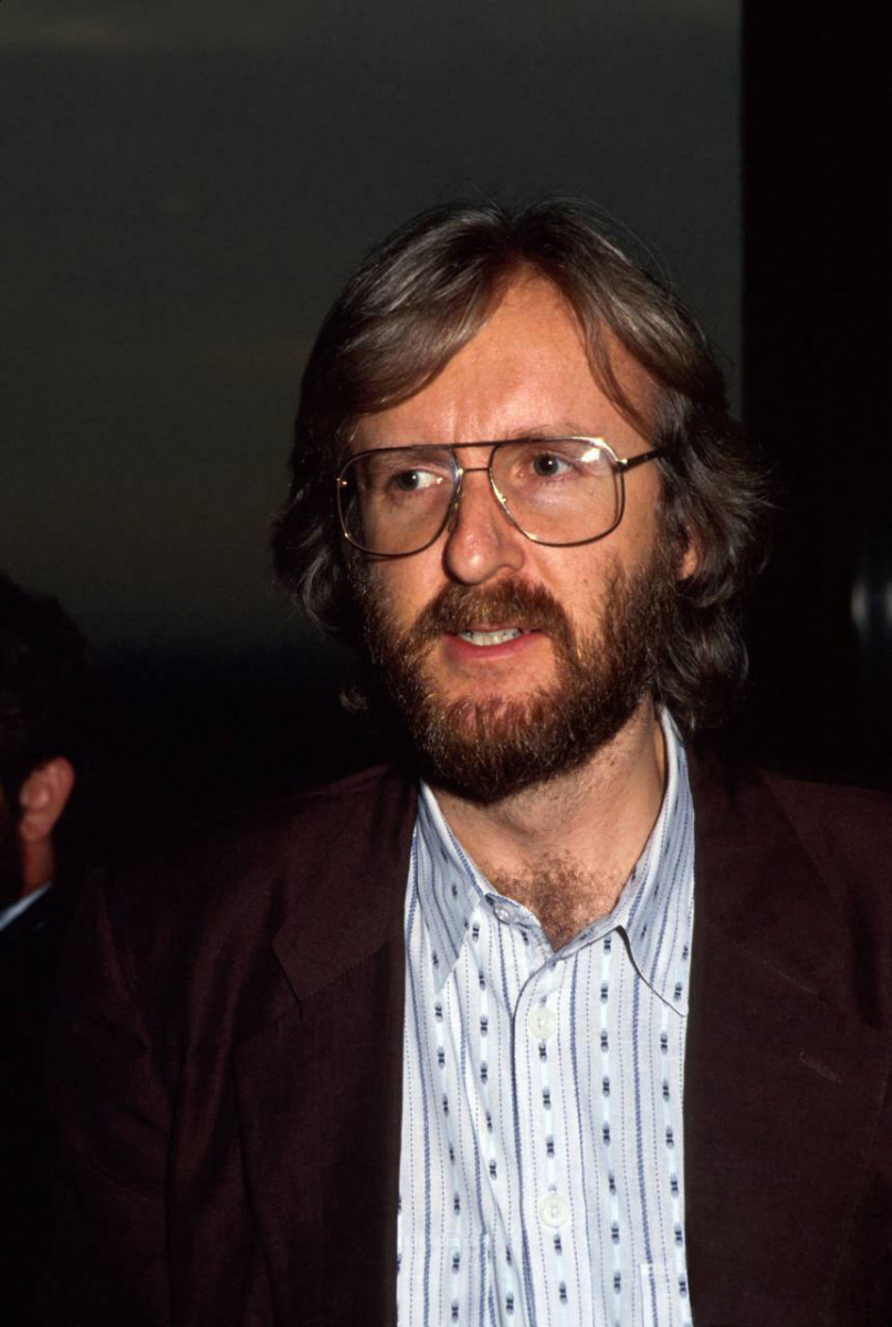 807x1200  Джеймс Кэмерон, Сьюзи Эмис Кэмерон, Лора Харриер, Даниэль Макдональд, Самата Паттинсон - Фото Джеймса Кэмерон - Зимбио